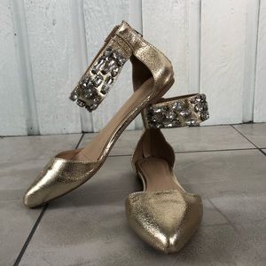 Beautiful gold bejeweled ladies flats